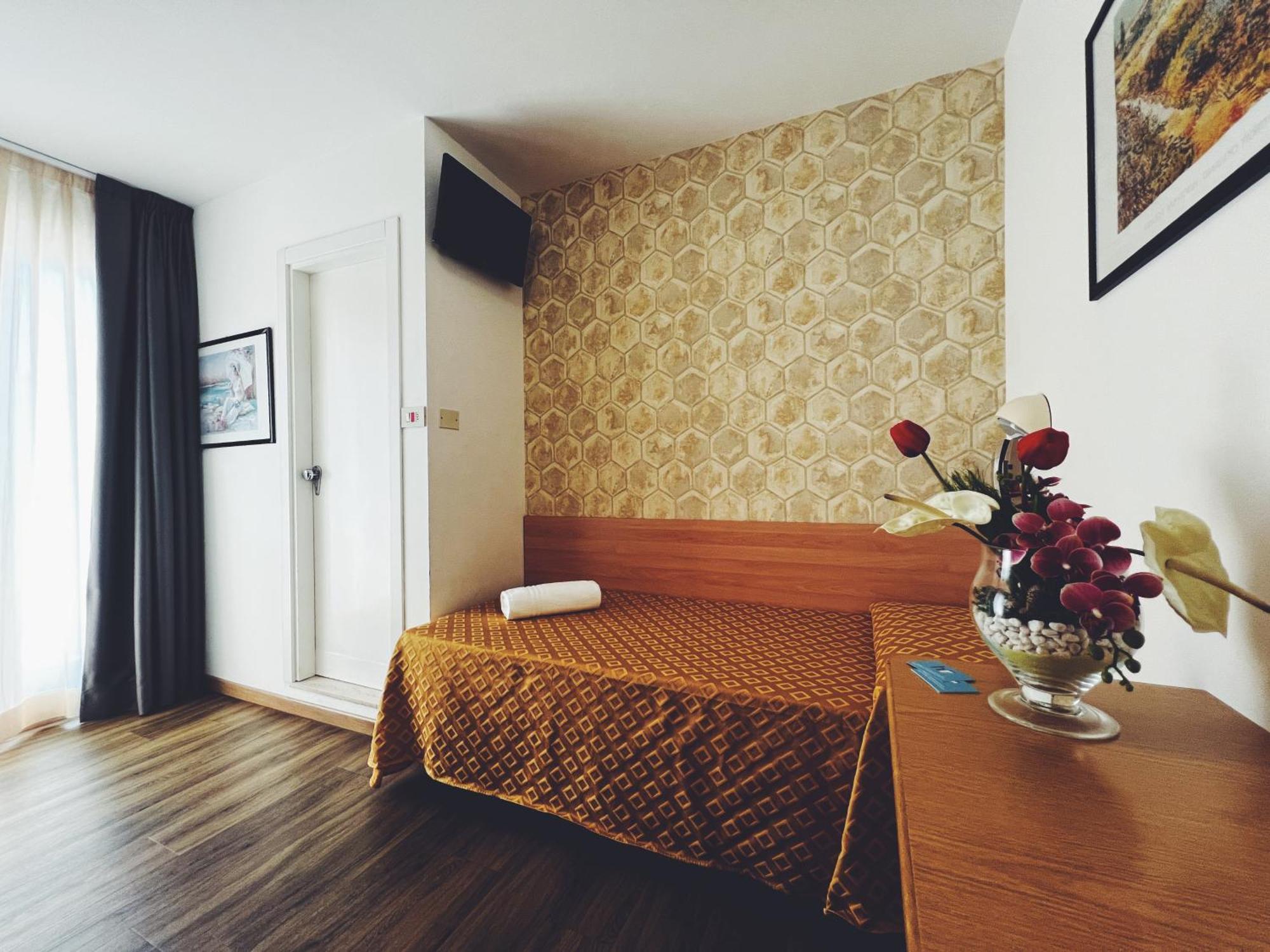 Hotel Ramona Rimini Exterior foto